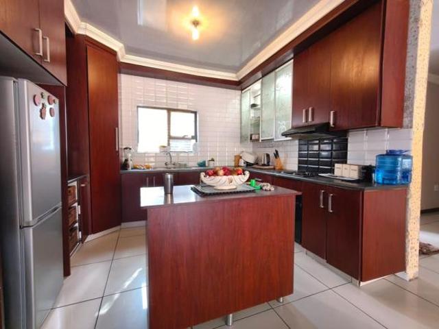 4 Bedroom Townhouse in Mooivallei Park
