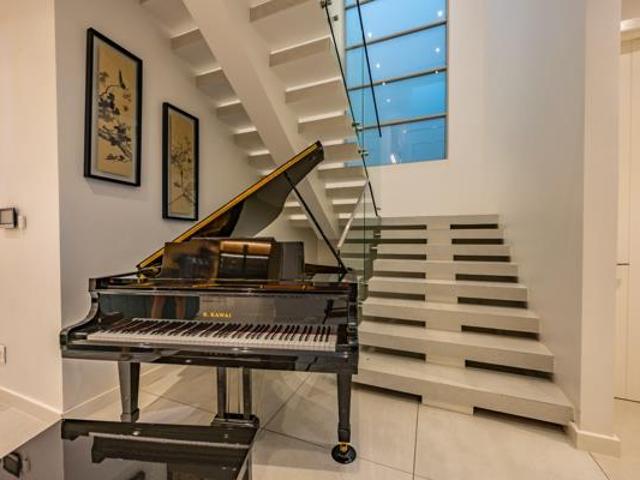 4 Bedroom Townhouse in Morningside