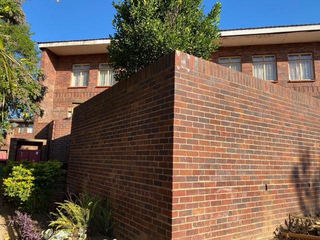 4 Bedroom Townhouse in Newcastle Central