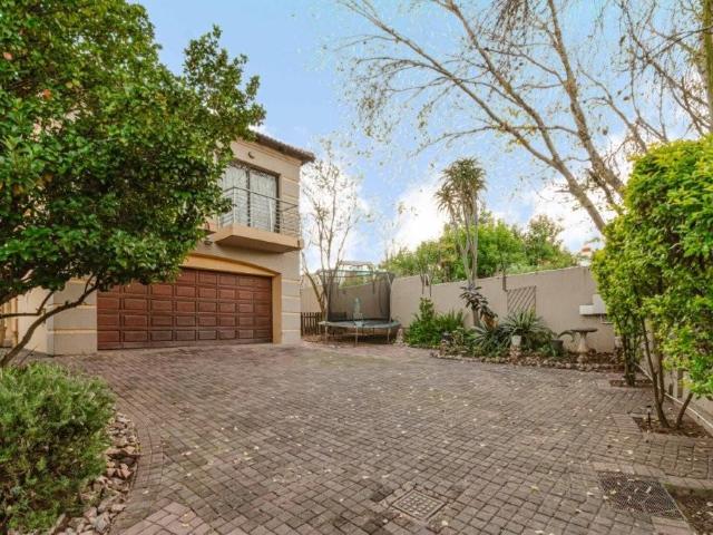 4 Bedroom Townhouse in Noordhang