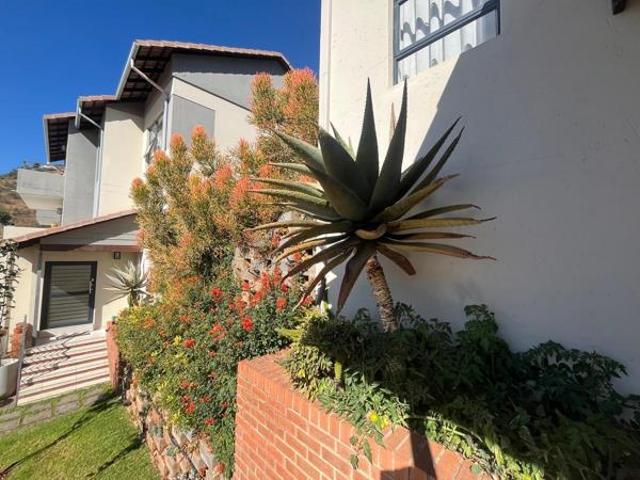 4 Bedroom Townhouse in Amorosa