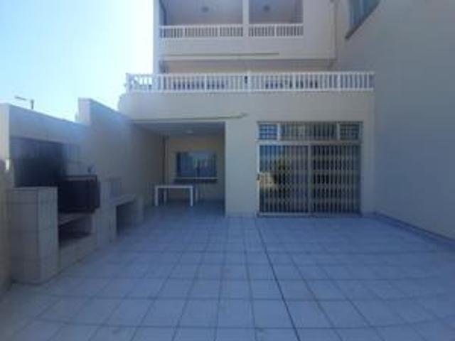 4 Bedroom Townhouse in Ballito Central