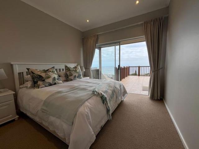 4 Bedroom Townhouse in Brenton on Sea