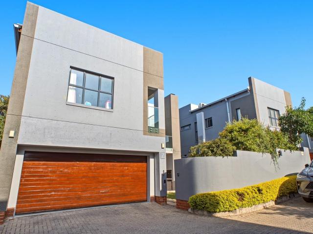 4 Bedroom Townhouse in Bryanston