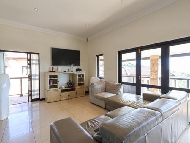 4 Bedroom Townhouse in Camperdown