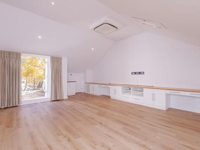 4 Bedroom House in Constantia