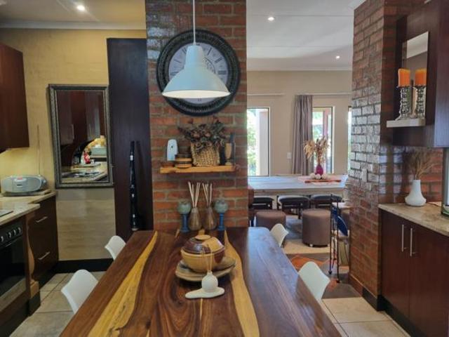 4 Bedroom Townhouse in Doringkruin
