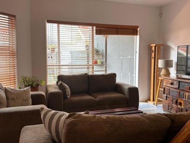 4 Bedroom Townhouse in Eldoraigne