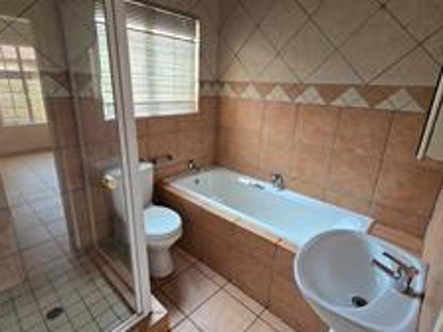 3 Bedroom Townhouse in Eldoraigne