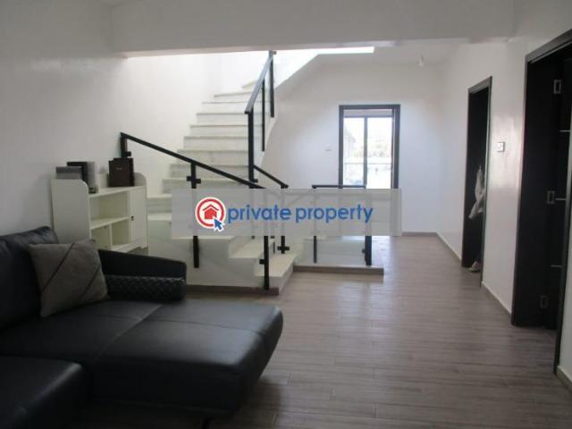 4 Bedroom Townhouse In Gateway Mall Area