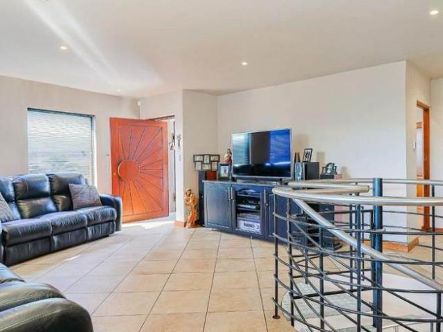 4 Bedroom Townhouse in Glenvista