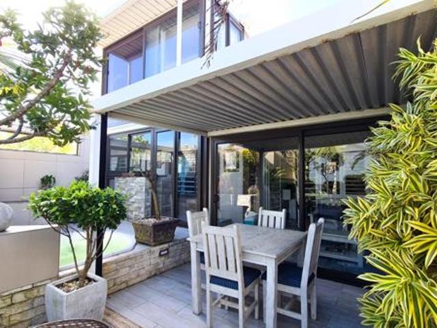4 Bedroom Townhouse in Gonubie