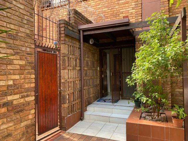 4 Bedroom Townhouse in Hatfield