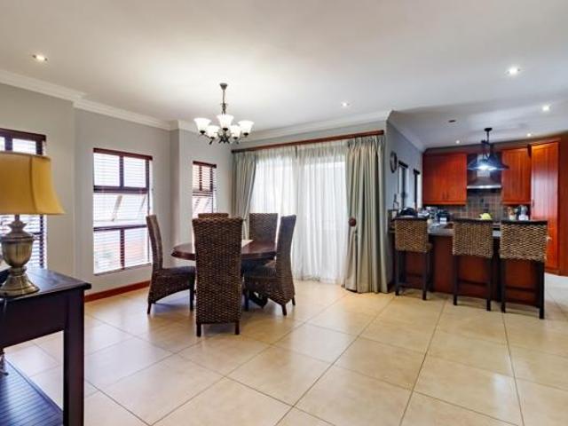 4 Bedroom Townhouse in Heritage Hill
