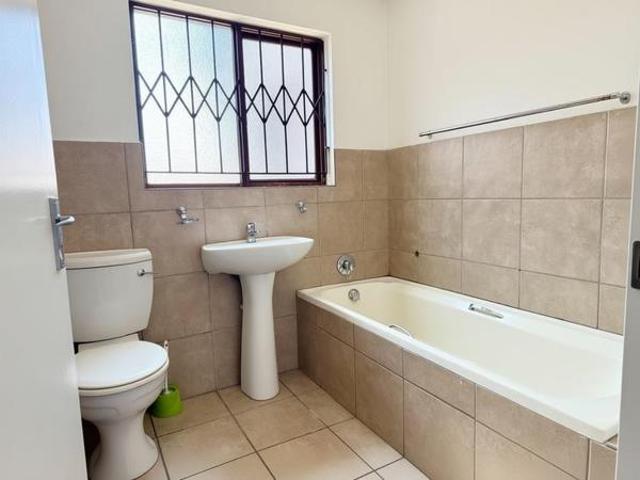 4 Bedroom Townhouse in Jackaroo Park