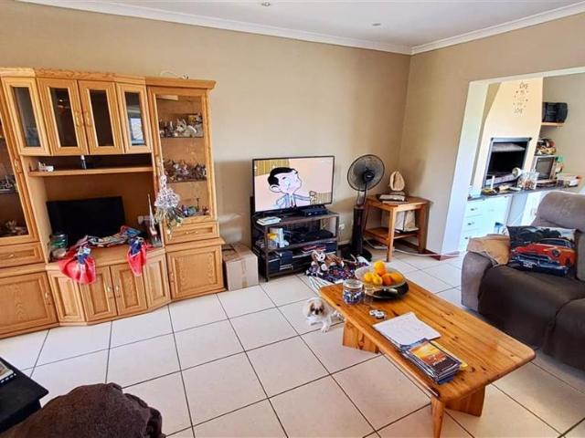 4 Bedroom Townhouse in Jeffreys Bay