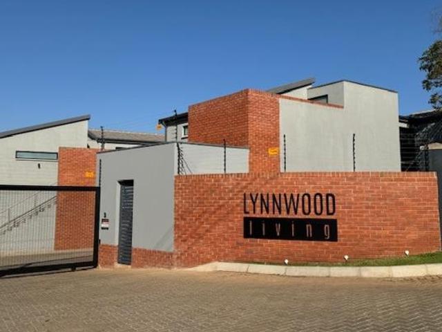 4 Bedroom Townhouse in Lynnwood