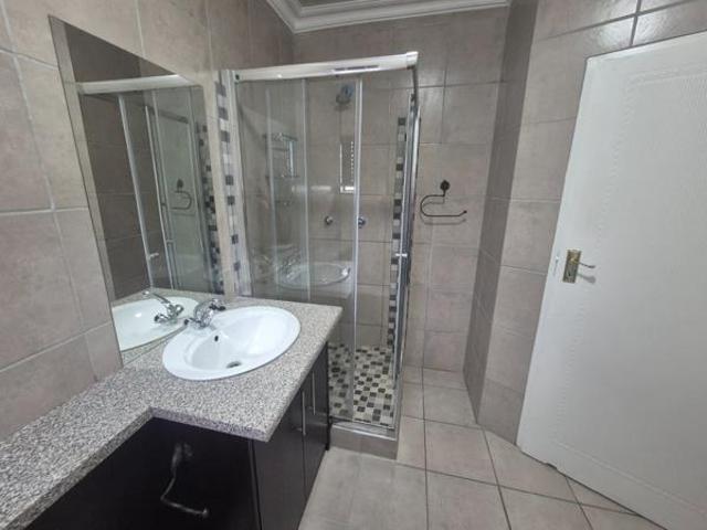 4 Bedroom Townhouse in Langenhoven Park