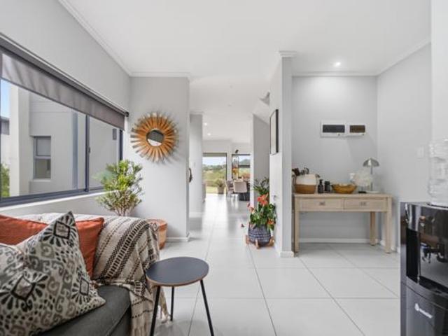 4 Bedroom Townhouse in Palm Lakes Estate