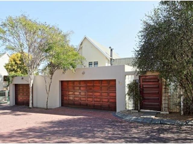 4 Bedroom Townhouse in Paulshof