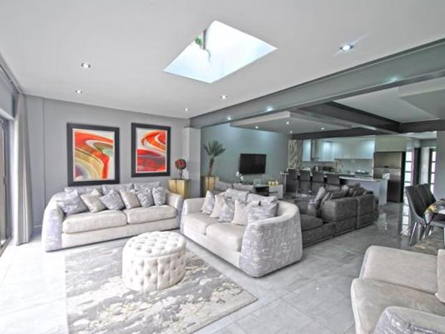 4 Bedroom Townhouse in Peacehaven