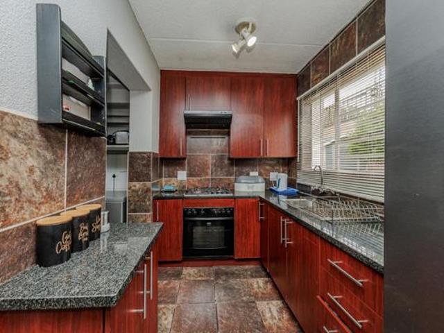 4 Bedroom Townhouse in Radiokop