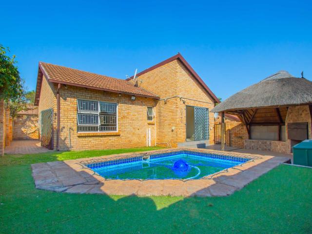 4 Bedroom Townhouse in Strubens Valley