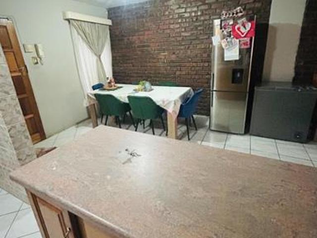 4 Bedroom Townhouse in Sunnyside