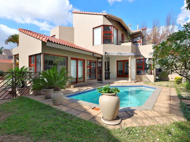 4 Bedroom Townhouse in Sunninghill