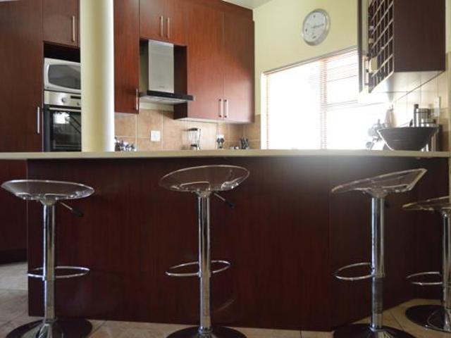 4 Bedroom Townhouse in Sundowner