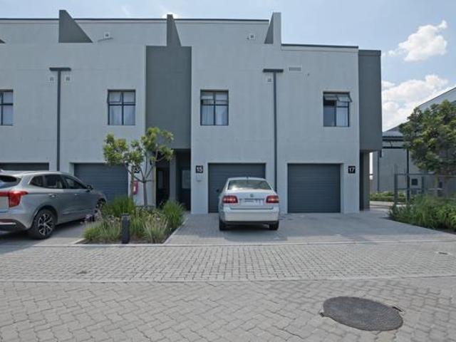 4 Bedroom Townhouse in Sandown