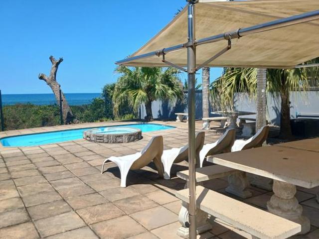 4 Bedroom Townhouse in Shelly Beach