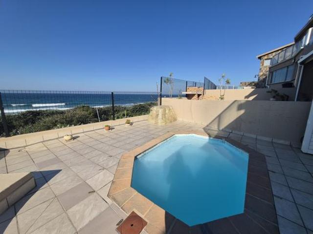 4 Bedroom Townhouse in Shelly Beach