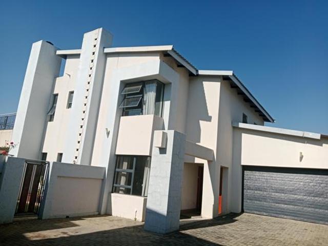 4 Bedroom Townhouse in Thatchfield