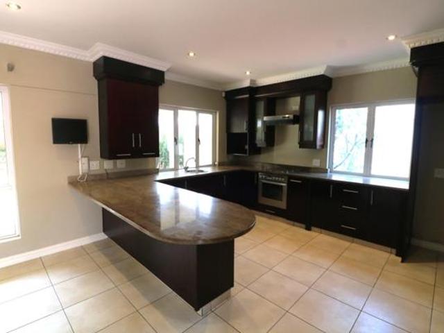 4 Bedroom Townhouse in Umhlanga Rocks
