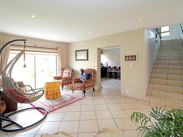 4 Bedroom Townhouse in Valley View Estate