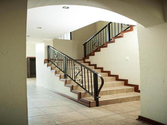 4 Bedroom Townhouse in Vanderbijlpark SW5