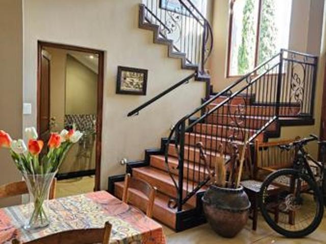 4 Bedroom Townhouse in Vanderbijlpark SW5