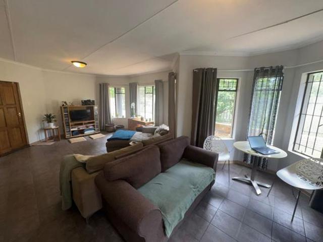 4 Bedroom Townhouse in Vredenhof SH