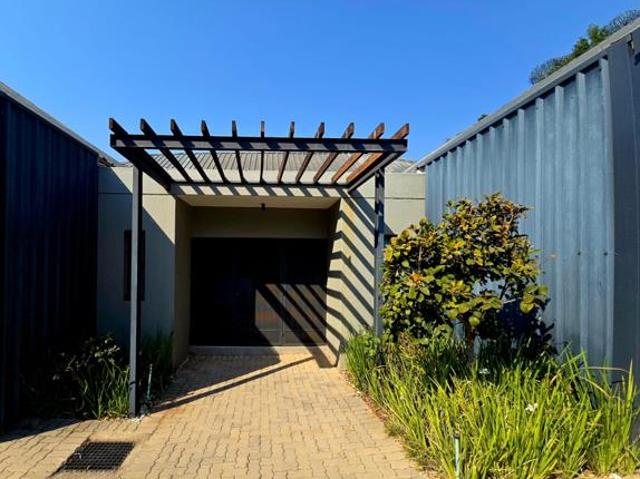 4 Bedroom Townhouse in Waterkloof