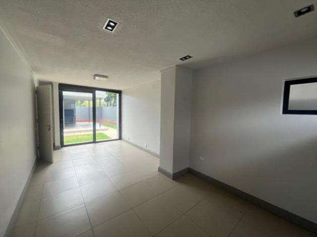 4 Bedroom Townhouse in Waterkloof Ridge