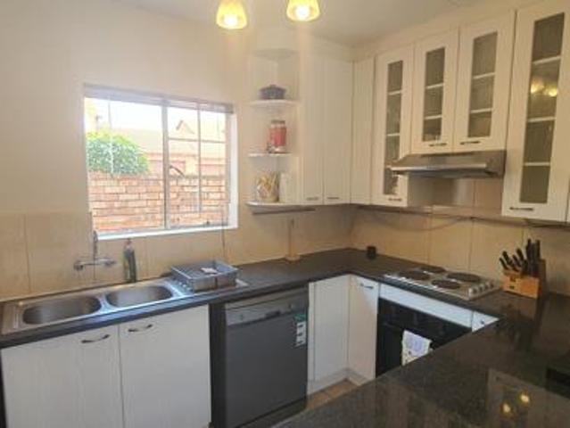 4 Bedroom Townhouse in Weltevreden Park