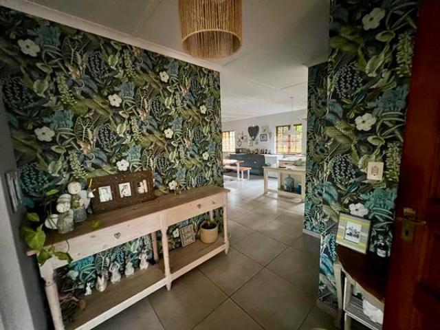 4 Bedroom Townhouse in Wembley
