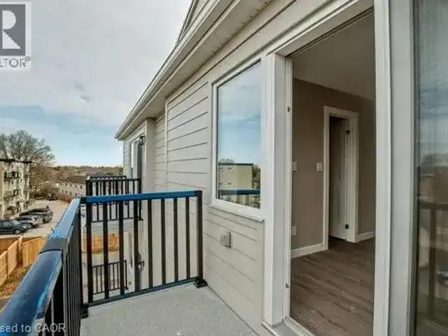 4 Bedroom Townhouse Kitchener ON LS103091641
