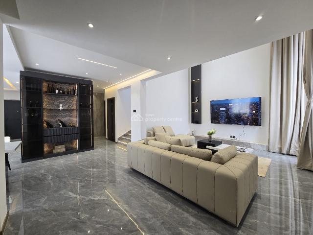4 Bedroom Townhouse Plus Sq