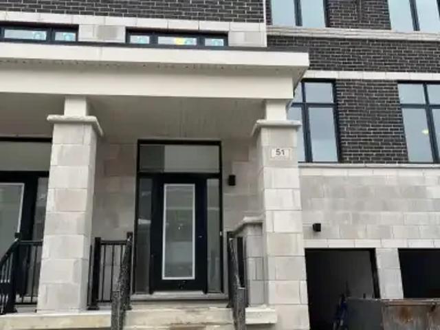 4 Bedroom Townhouse Richmond Hill ON 104000240