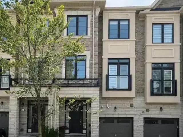 4 Bedroom Townhouse Richmond Hill ON 105048137