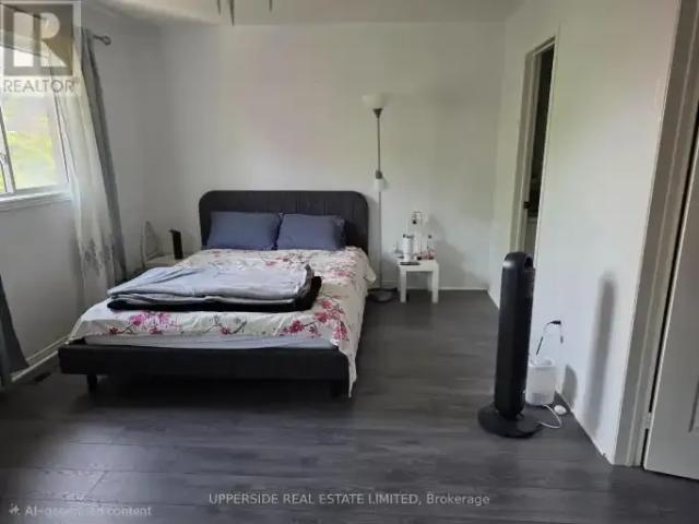 4 Bedroom Townhouse Richmond Hill ON 102883677