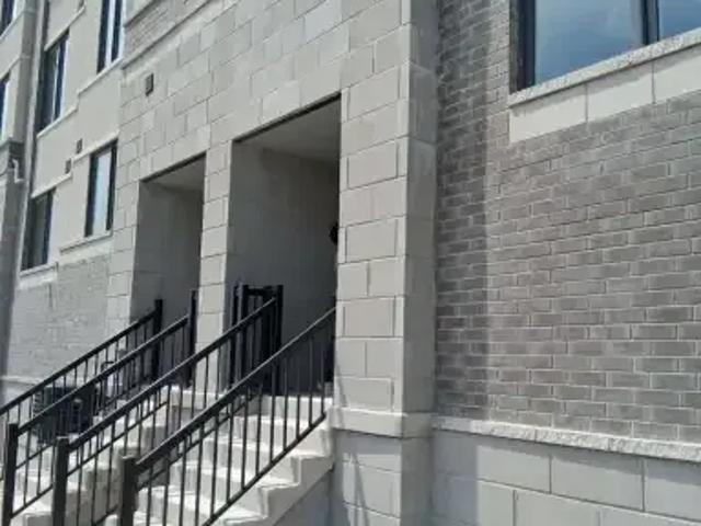 4 Bedroom Townhouse Richmond Hill ON 103879687