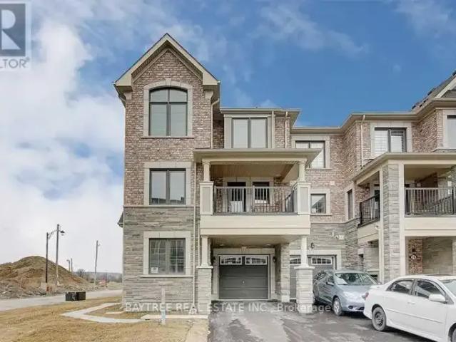 4 Bedroom Townhouse Richmond Hill ON LS101910377